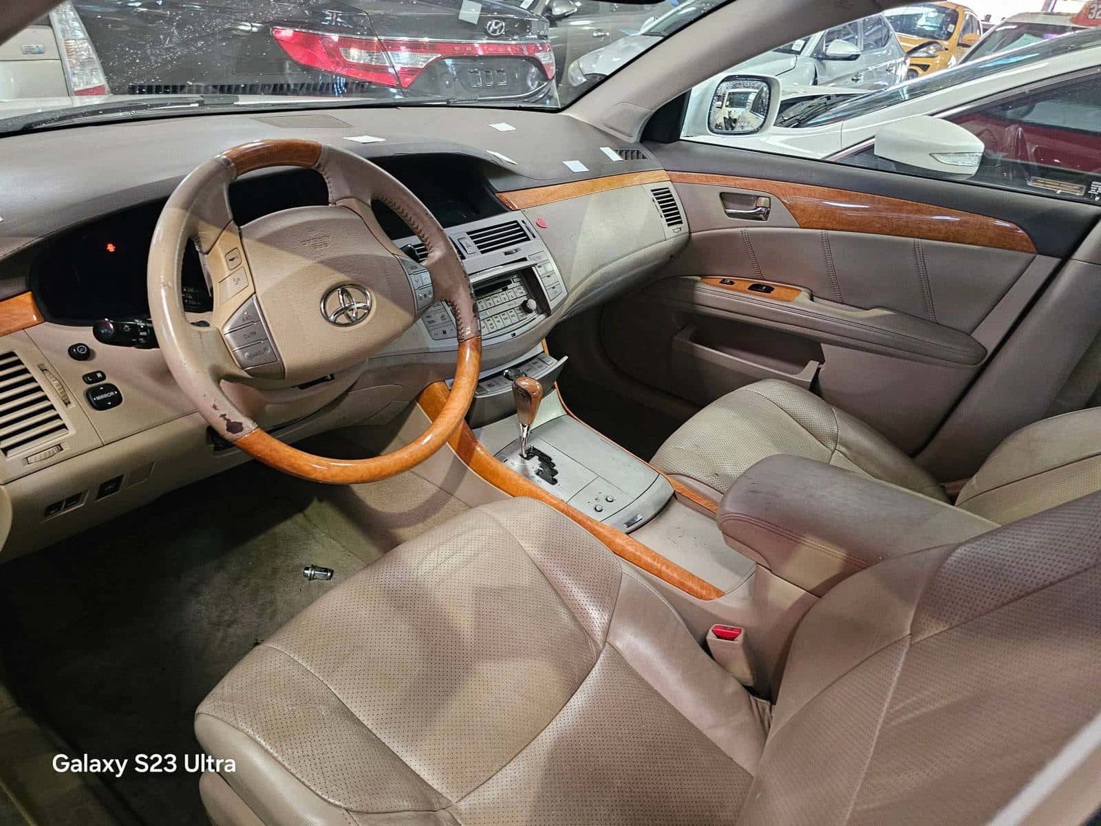 TOYOTA AVALON - Exterior
