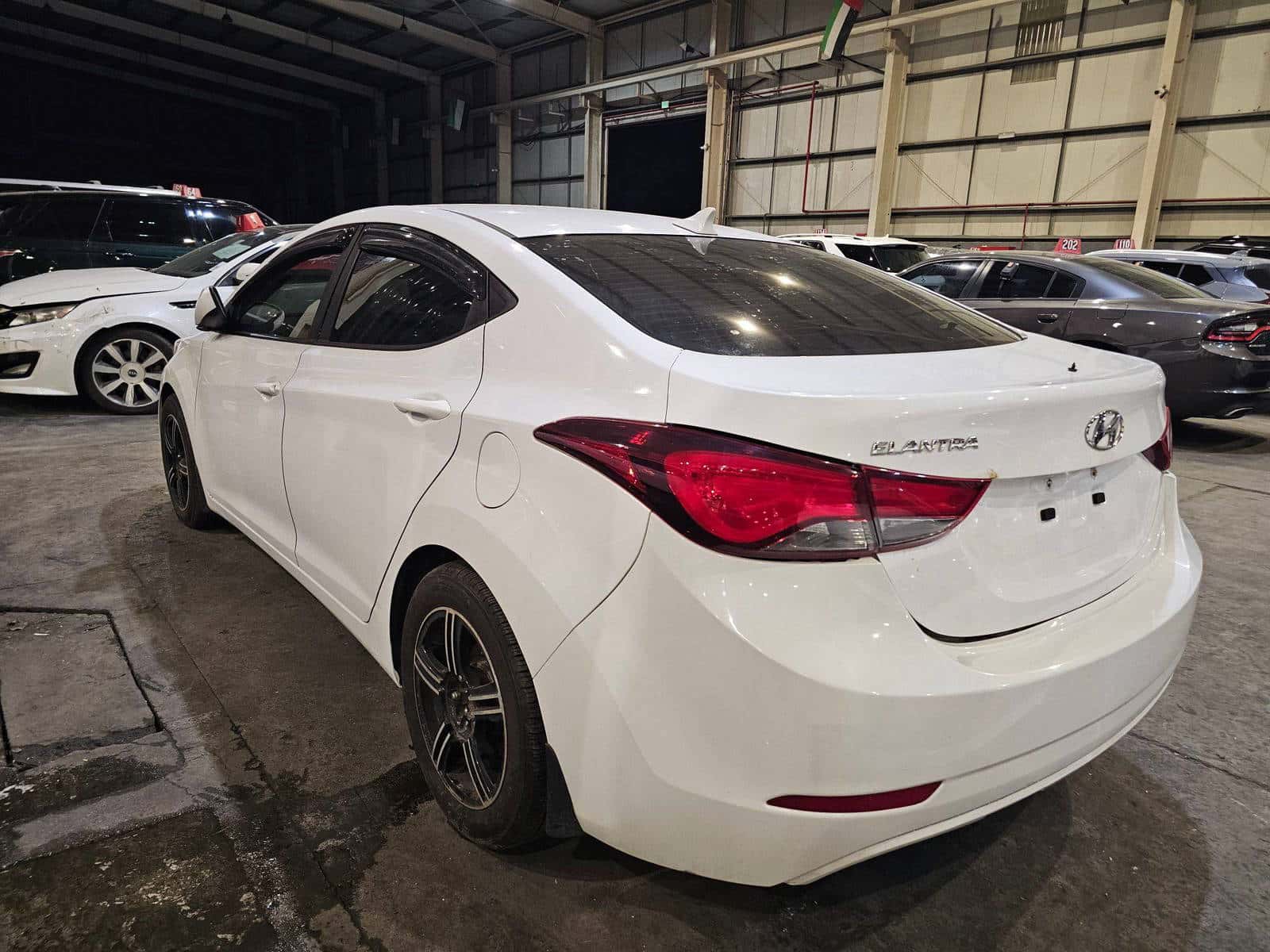 HYUNDAI ELANTRA 2015 thumbnail 4