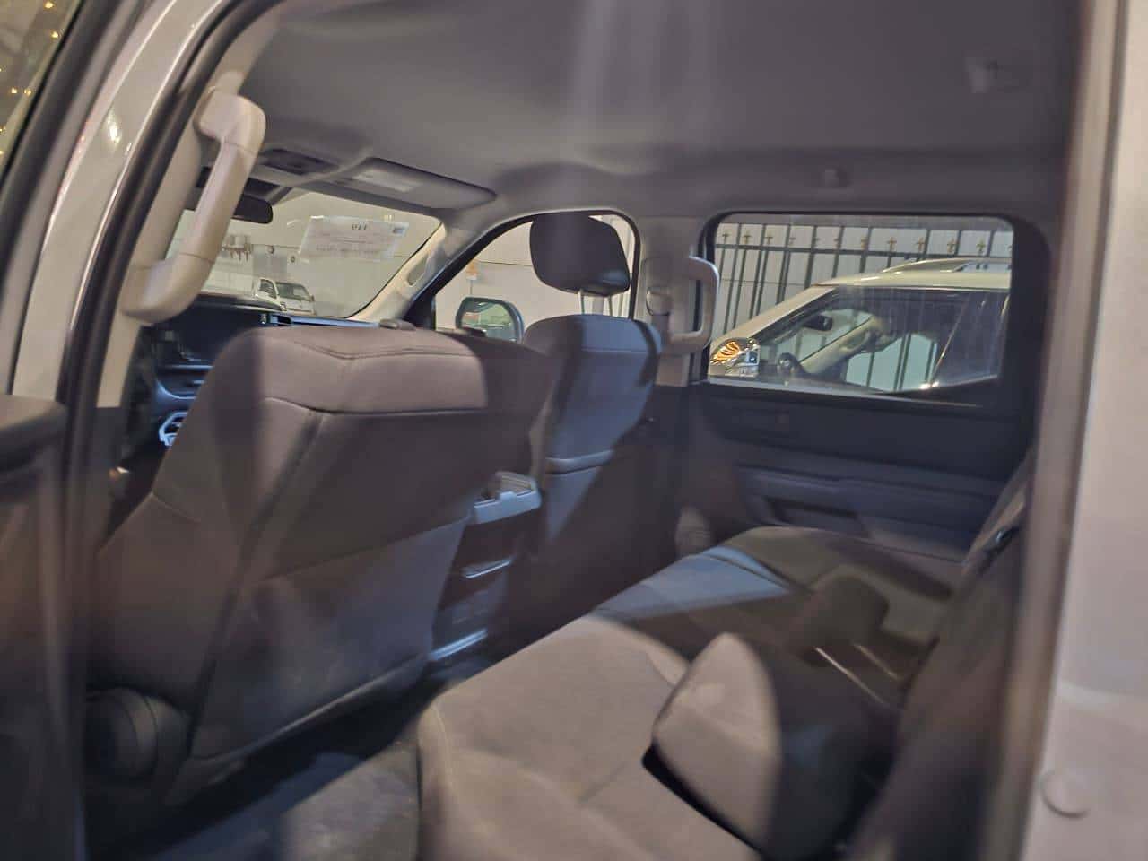 Toyota Tundra 2024 thumbnail 5