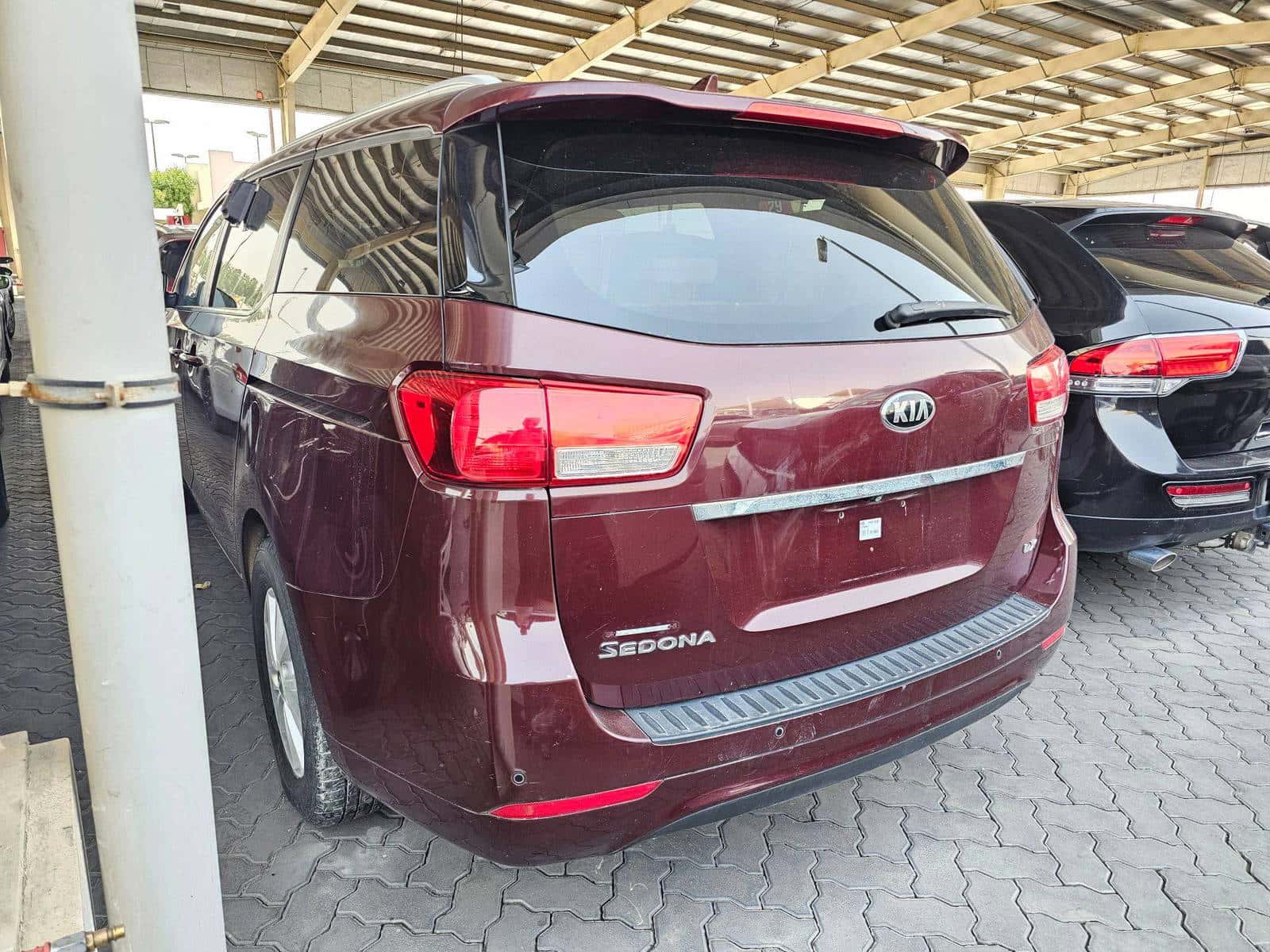 KIA SEDONA - Exterior