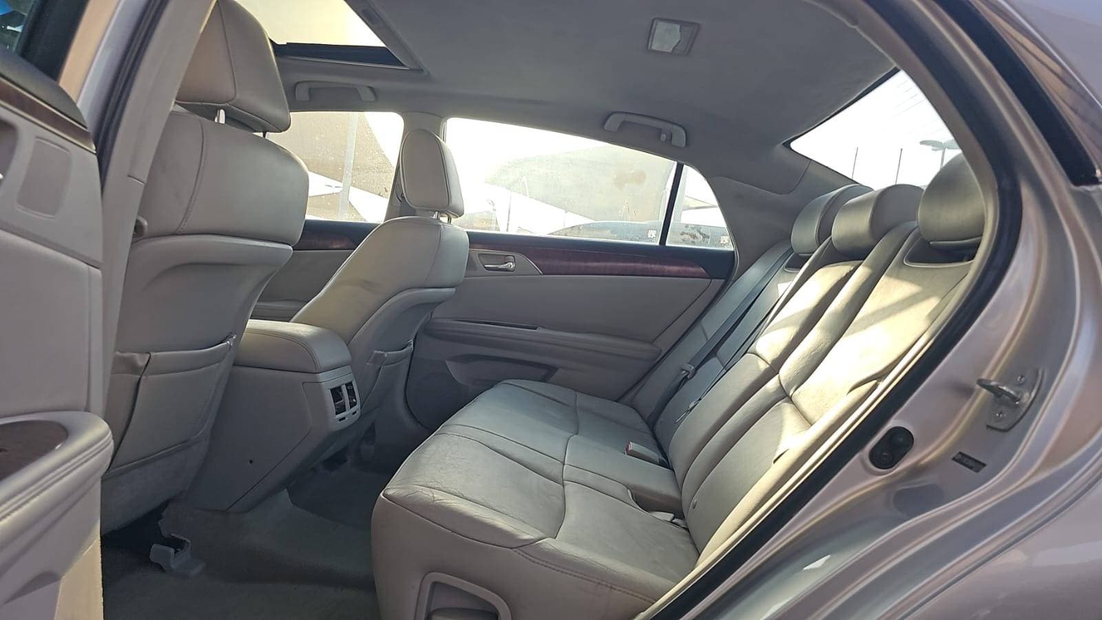 TOYOTA AVALON 2011 view 6