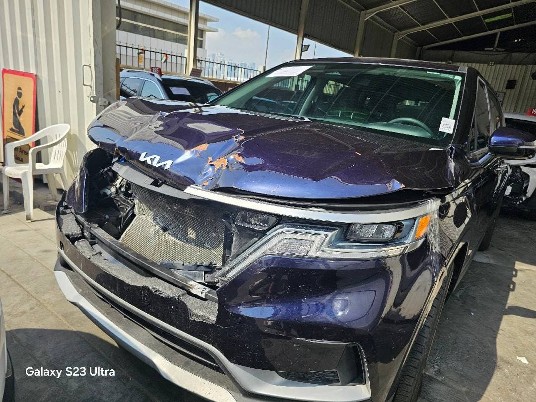 KIA CARNIVAL LX 2022 vehicle photo