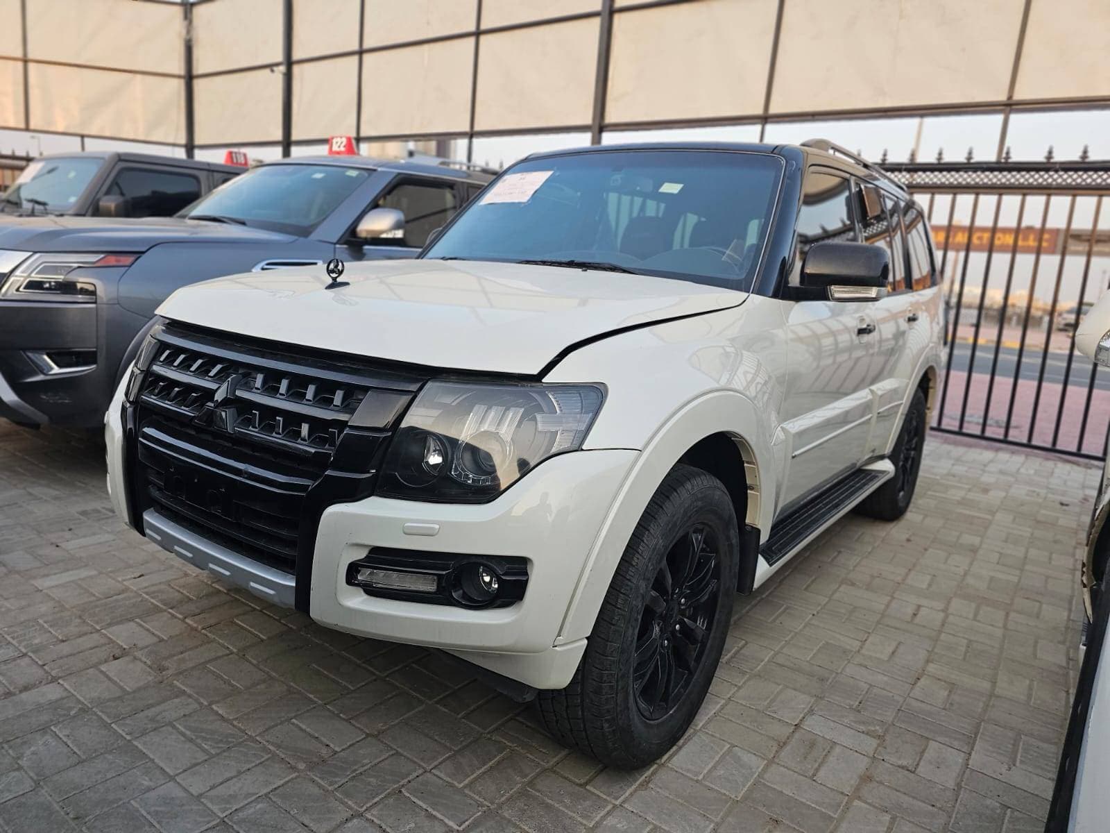 MITSUBISHI PAJERO 2020 vehicle photo