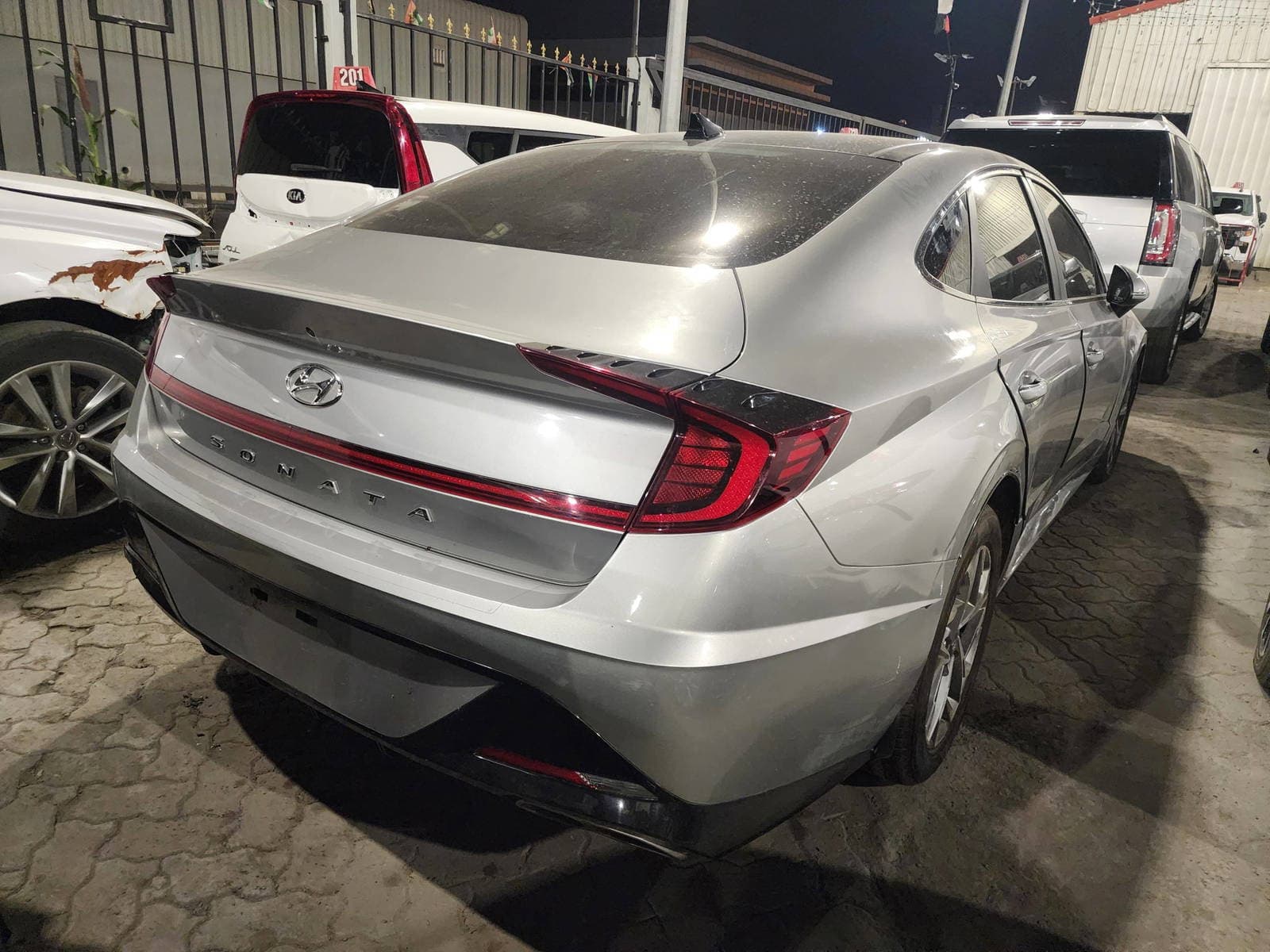 HYUNDAI SONATA - Exterior