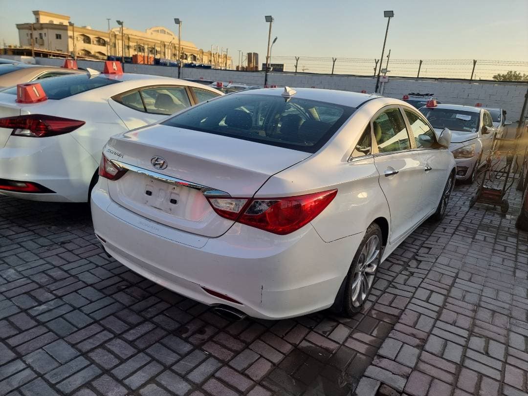 HYUNDAI SONATA 2012 view 2