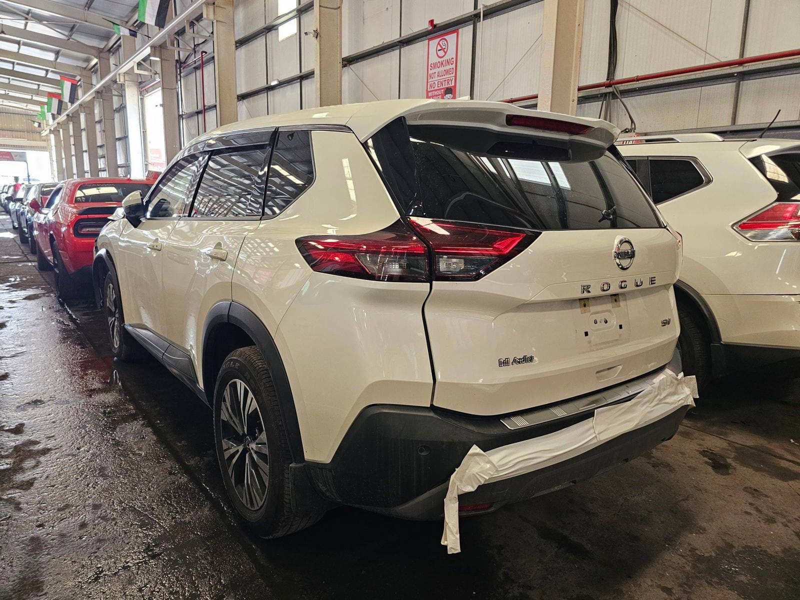 NISSAN ROGUE 2021 view 2