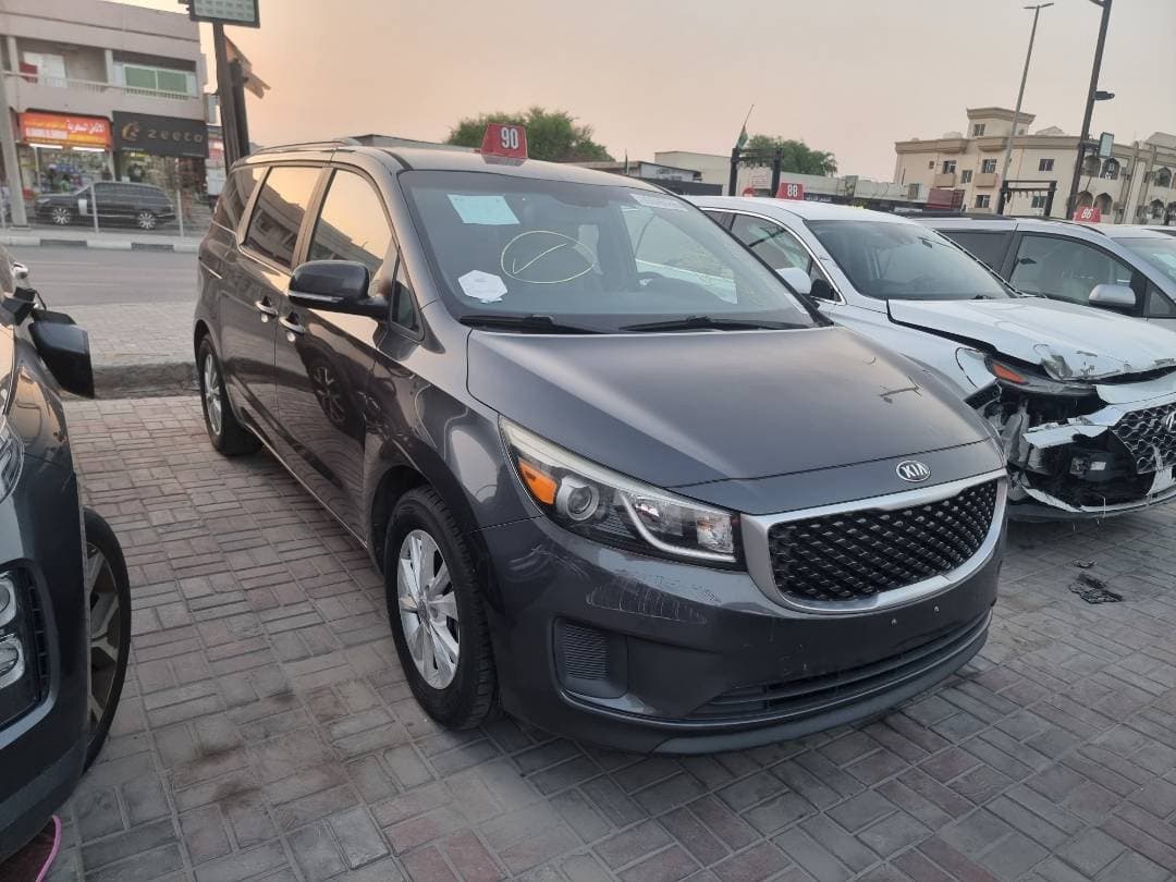 KIA SEDONA 2015 view 2