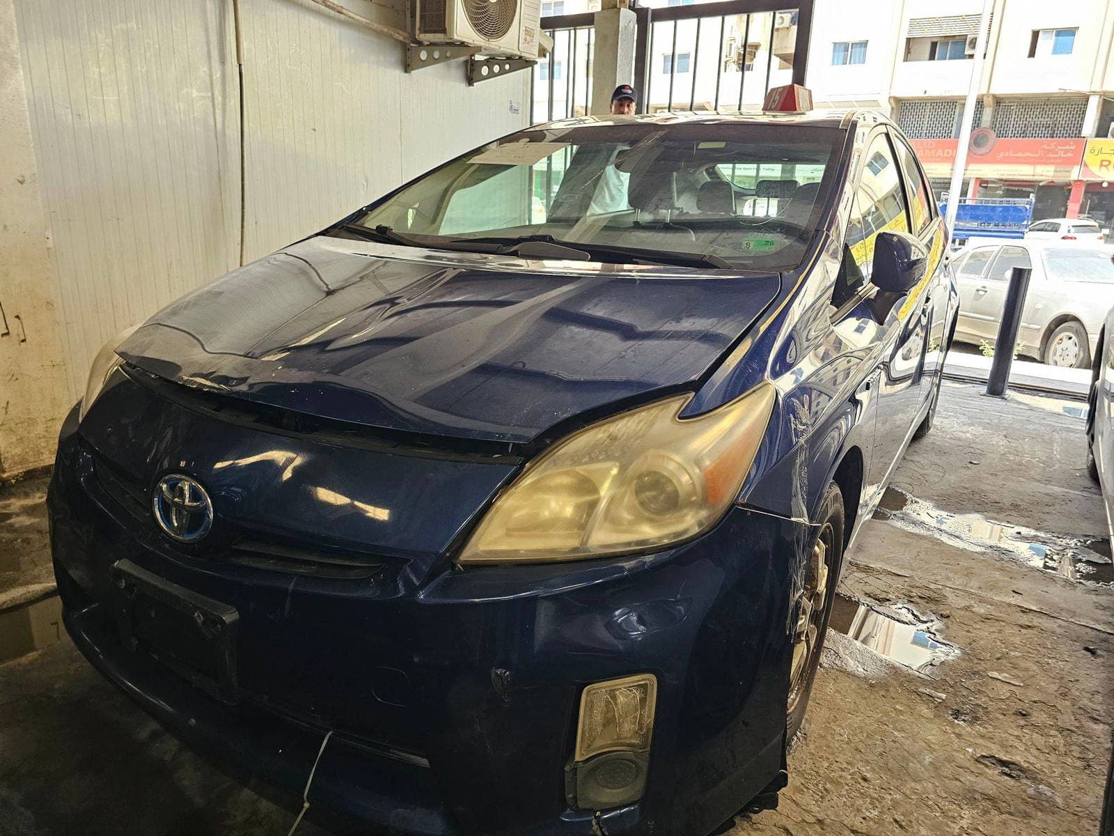 TOYOTA PRIUS 2010 view 2