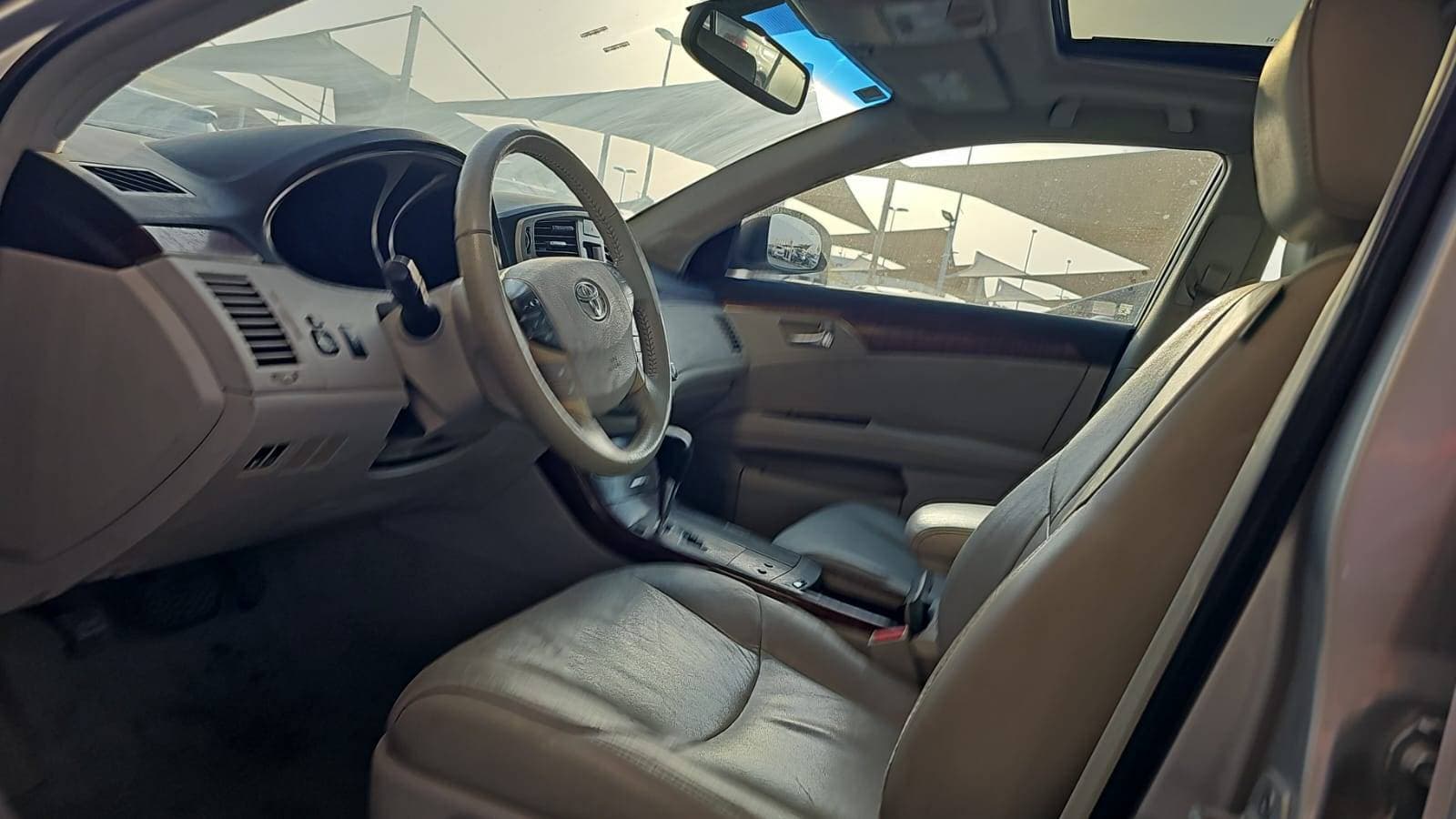 TOYOTA AVALON 2011 view 9