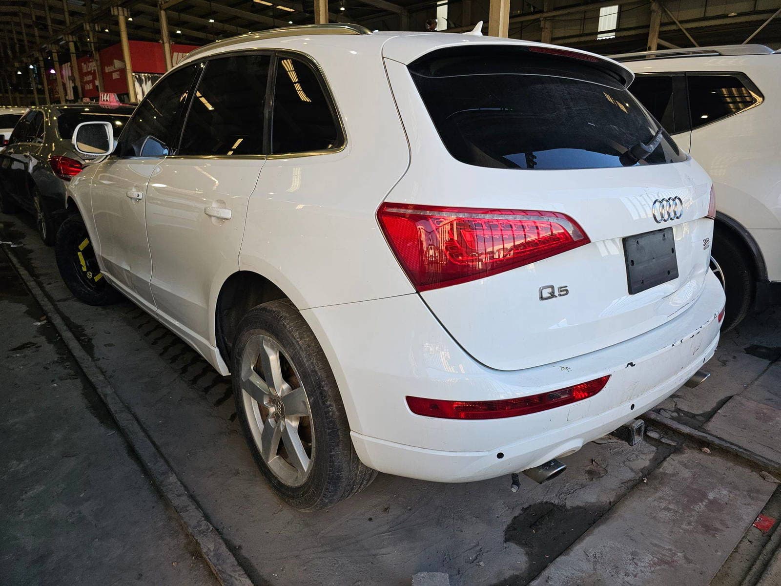 AUDI Q5 2010 view 2