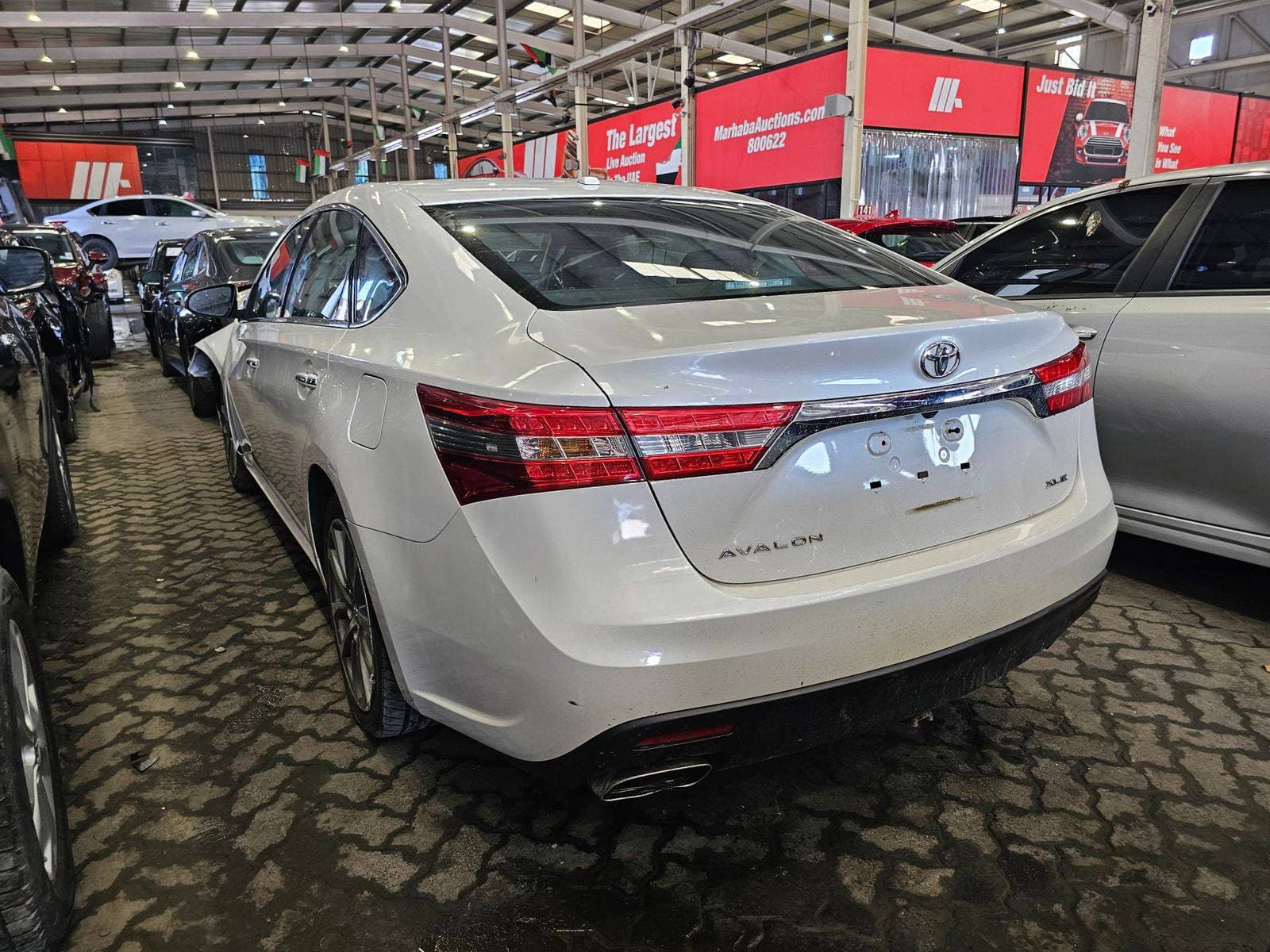 TOYOTA AVALON 2015 view 2