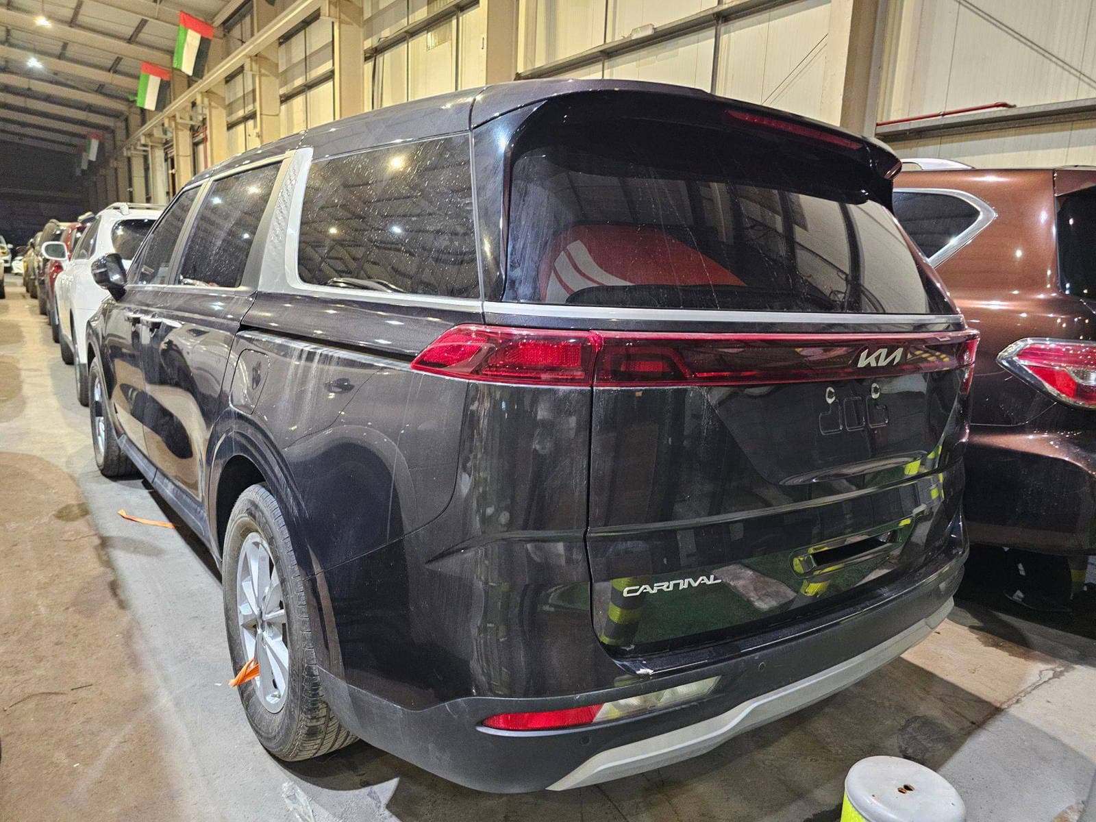 KIA CARNIVAL LX 2023 view 2