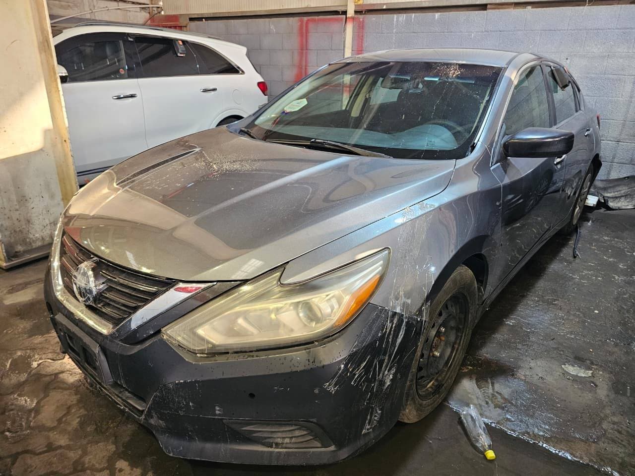 NISSAN ALTIMA - Exterior