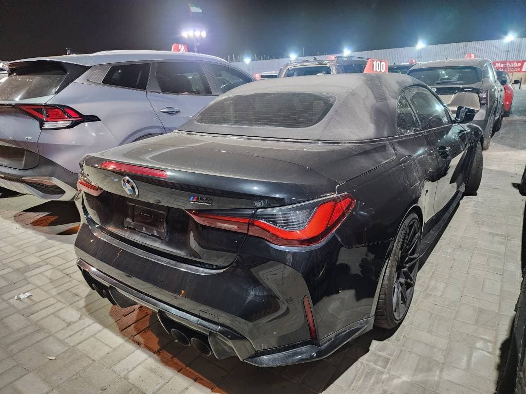 BMW M4 2024 vehicle photo