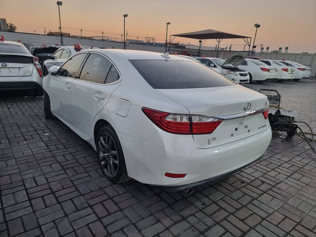 LEXUS ES 350 2013 vehicle photo