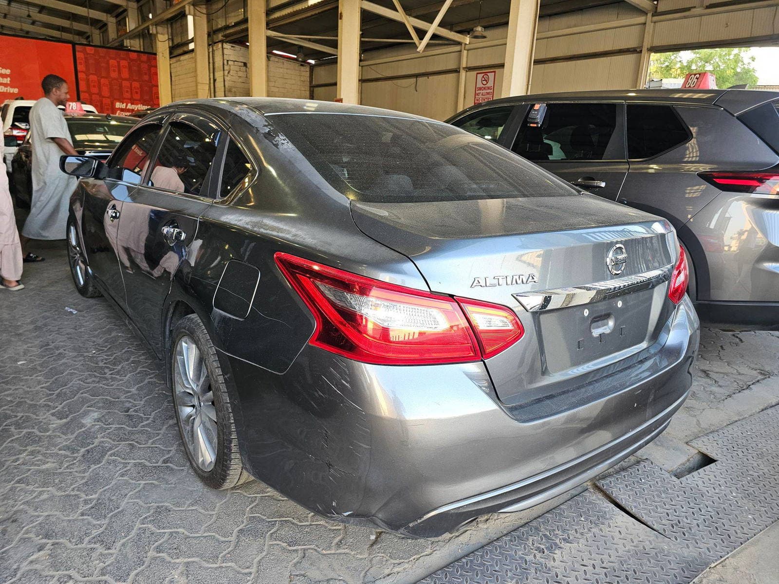 NISSAN ALTIMA - Exterior