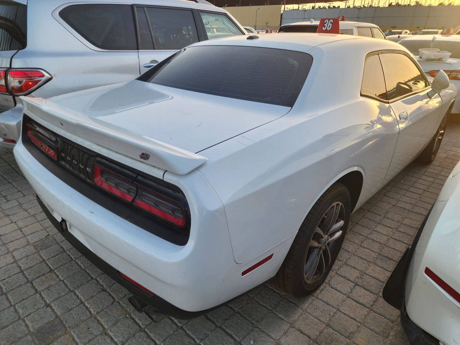 DODGE CHALLENGER 2019 view 2