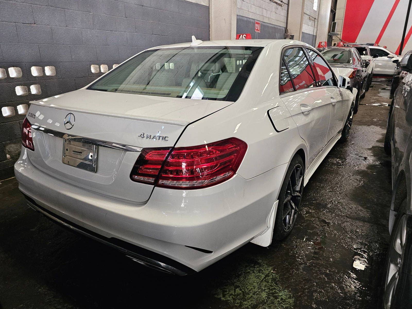 MERCEDES BENZ E 350 2014 view 2