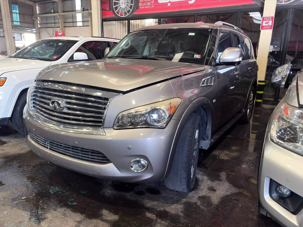 INFINITI QX80 2014 vehicle photo