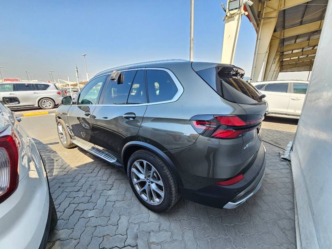 BMW X5 XDRIVE40I 2025 vehicle photo