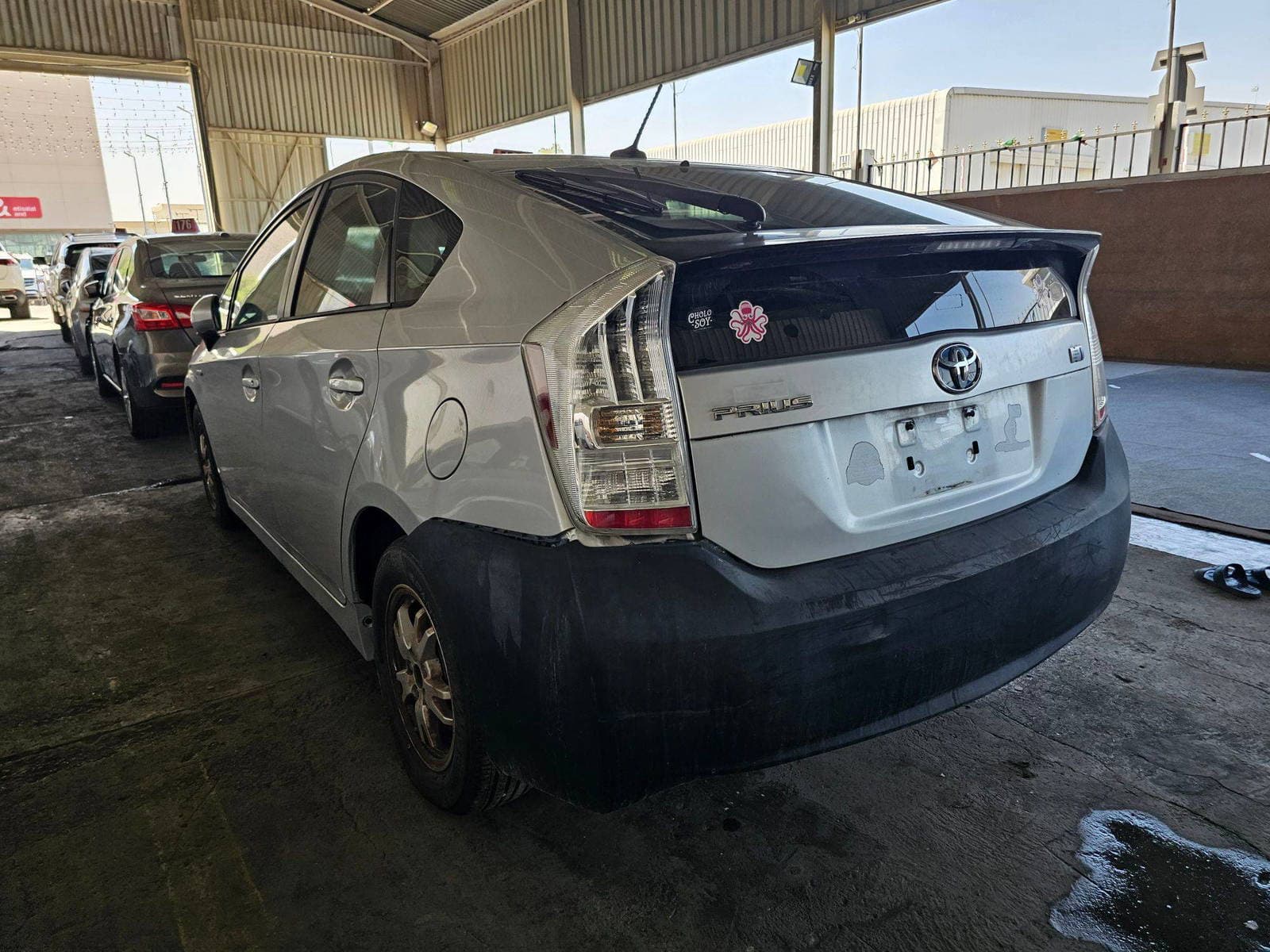TOYOTA PRIUS 2011 view 2