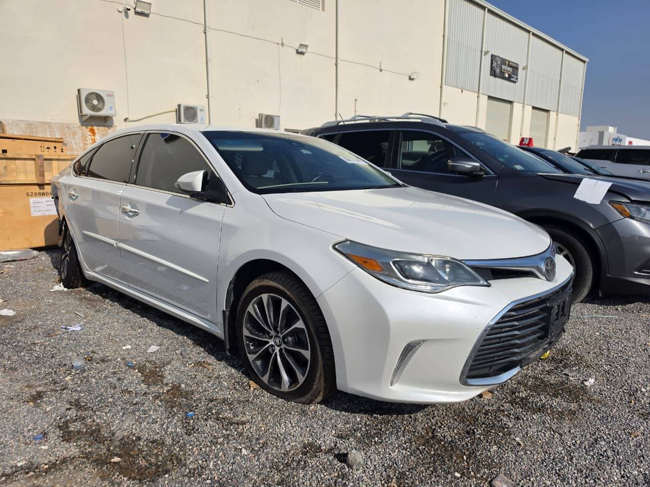 TOYOTA AVALON 2018 vehicle photo