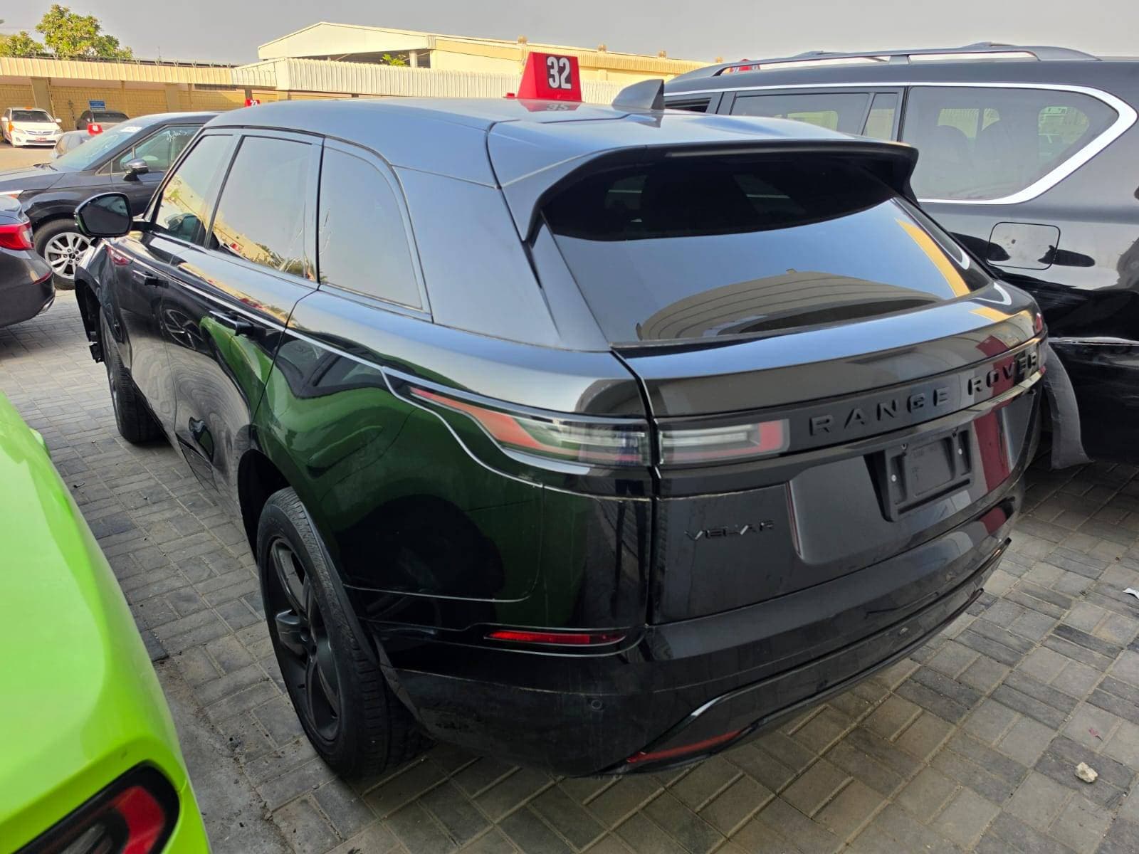 LAND ROVER RANGE ROVER DYNAMIC SE 2025 vehicle photo