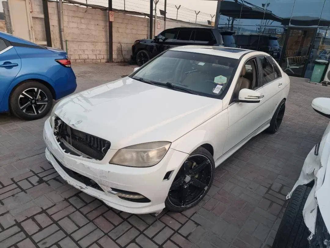MERCEDES BENZ C300 2011 vehicle photo
