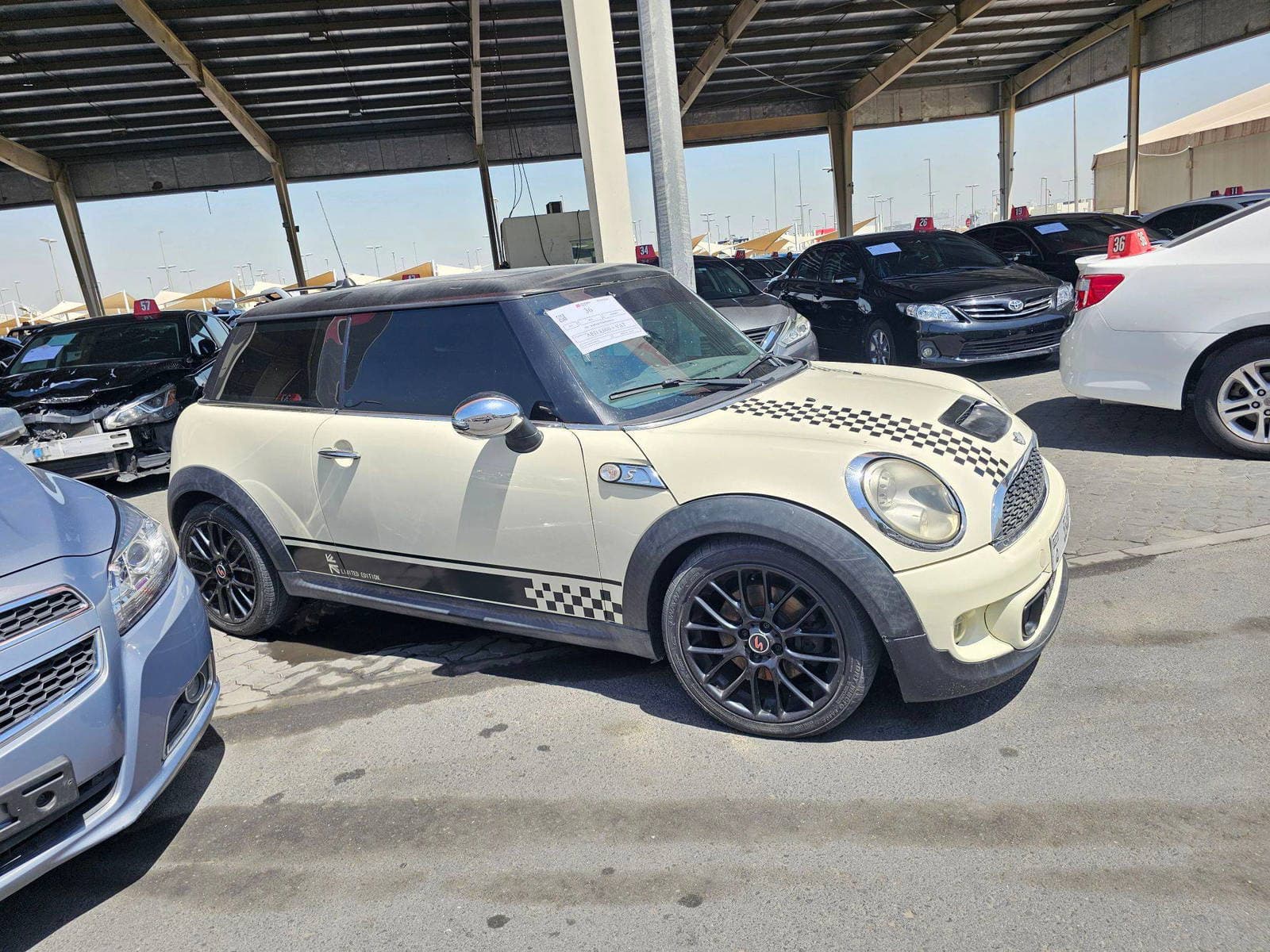 MINI COOPER S 2010 view 2
