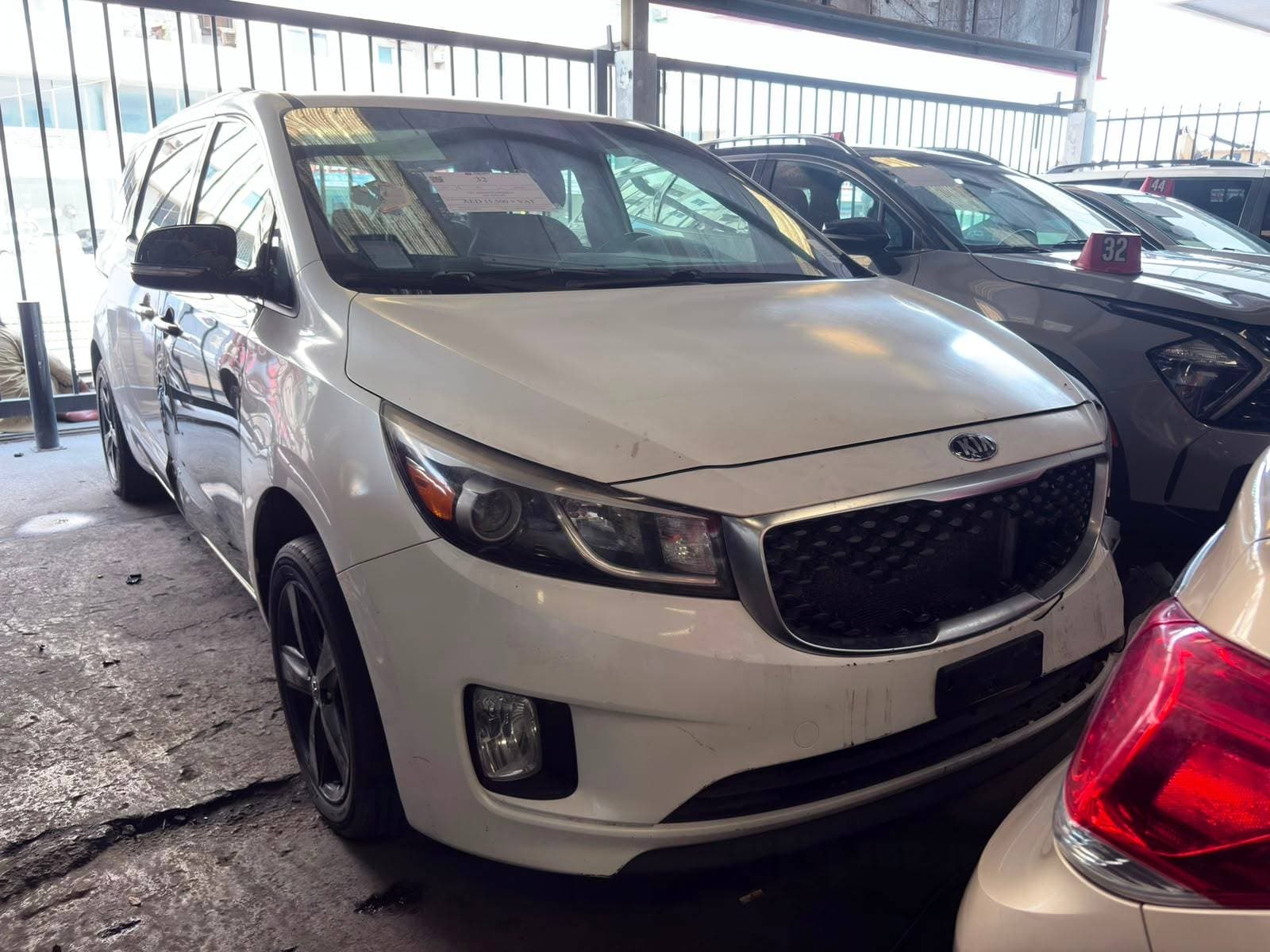 KIA SEDONA 2015 view 2