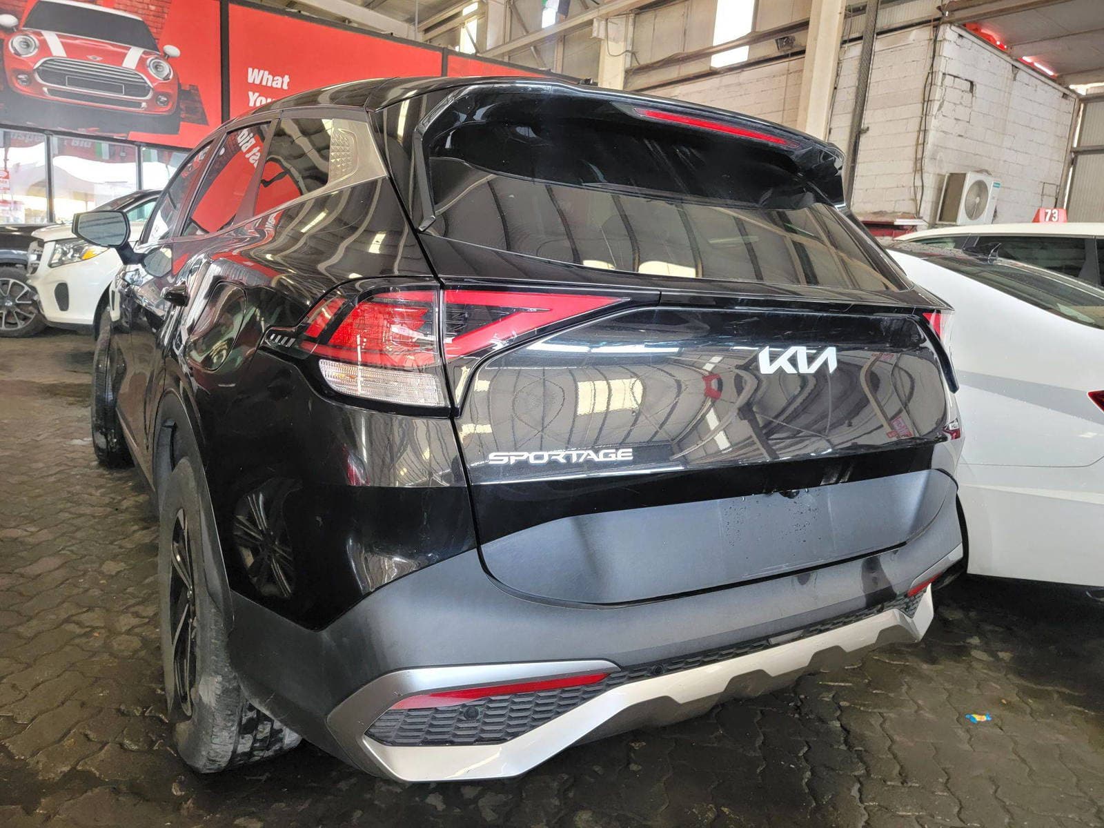 KIA SPORTAGE 2023 view 2