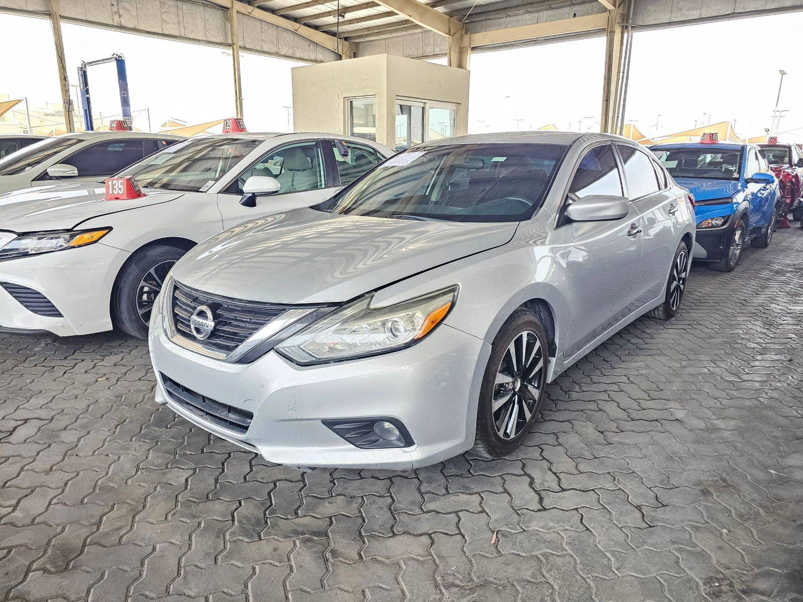 NISSAN ALTIMA - Exterior