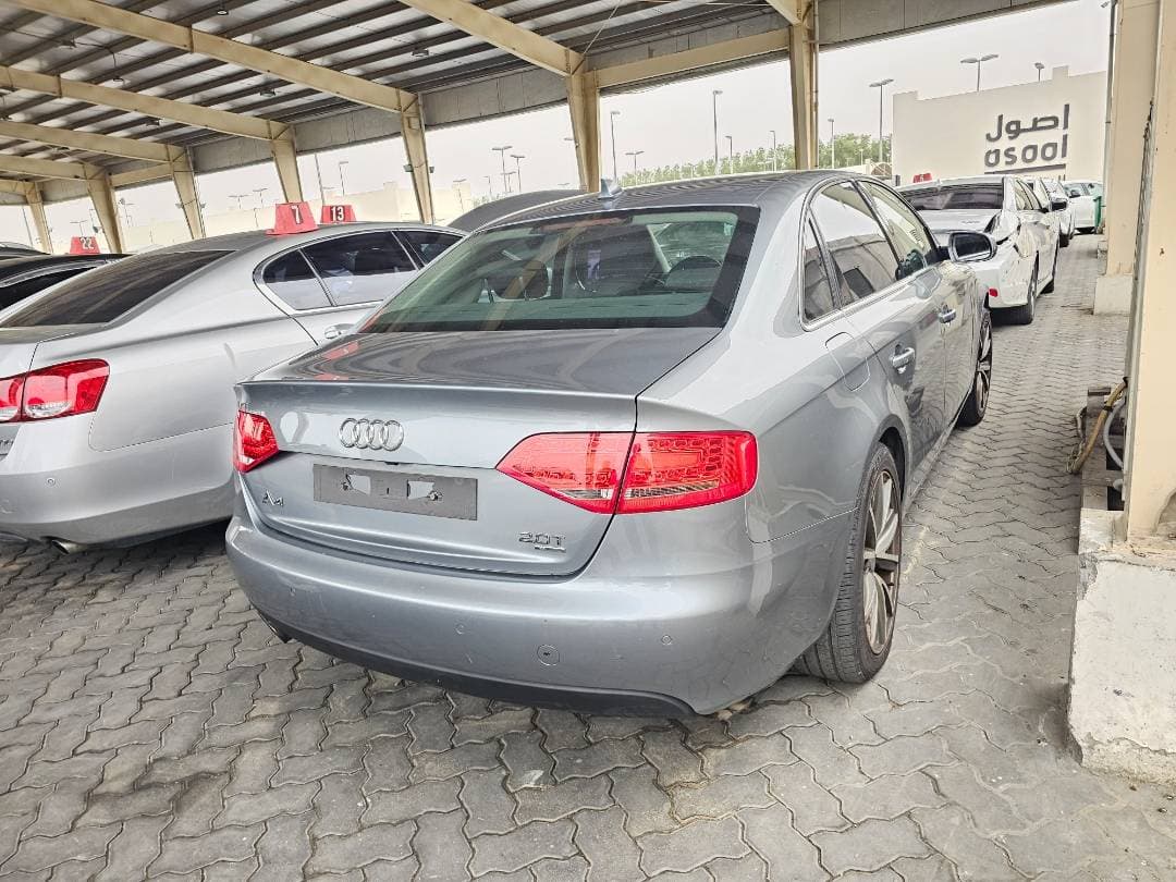 AUDI A4 2011 vehicle photo