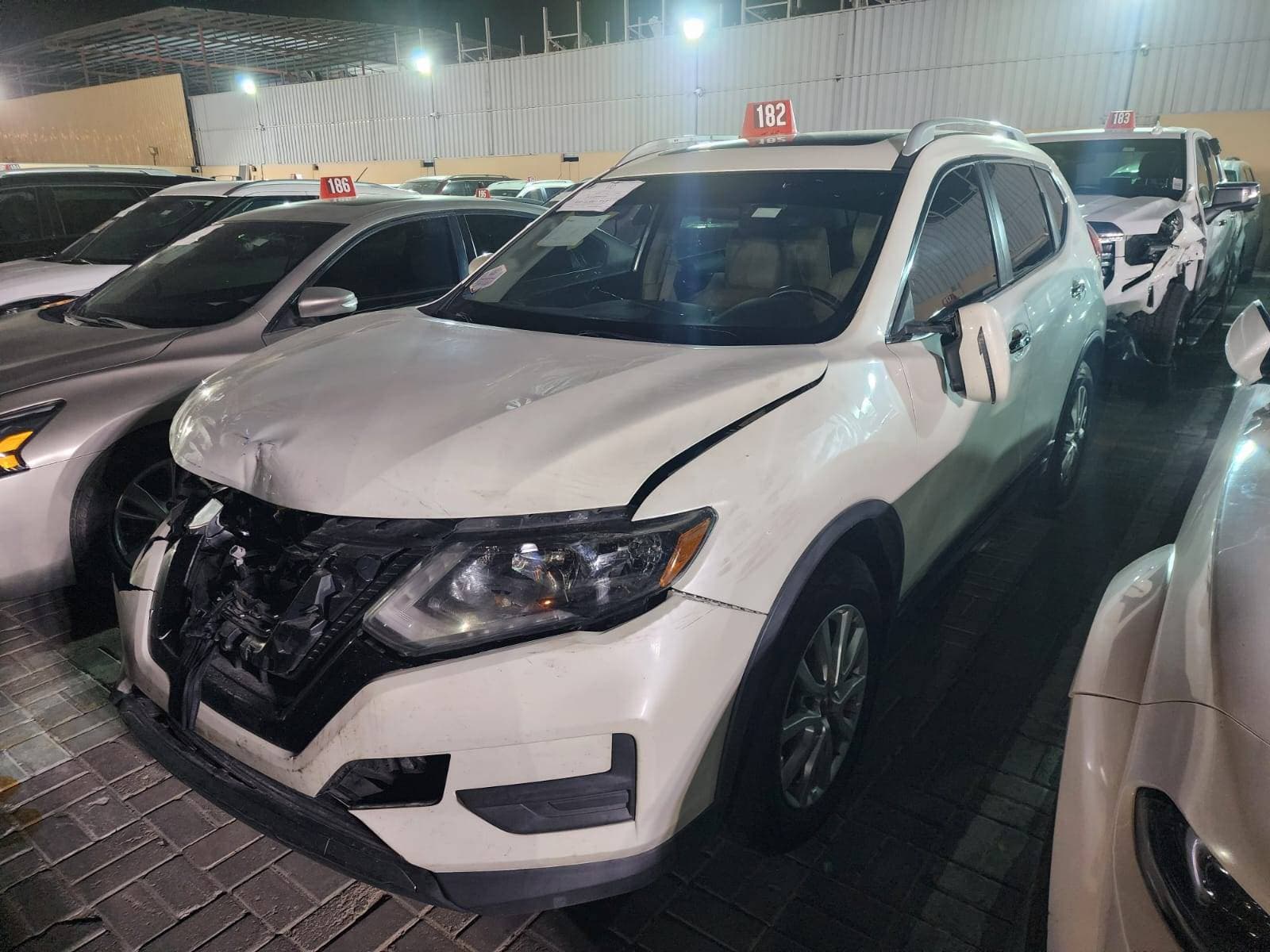 NISSAN ROGUE 2018 view 2