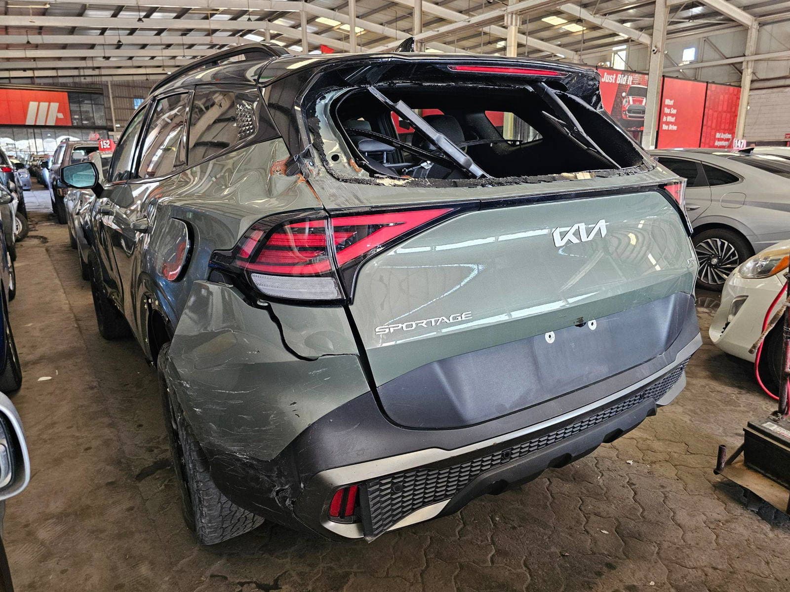 KIA SPORTAGE 2023 view 2