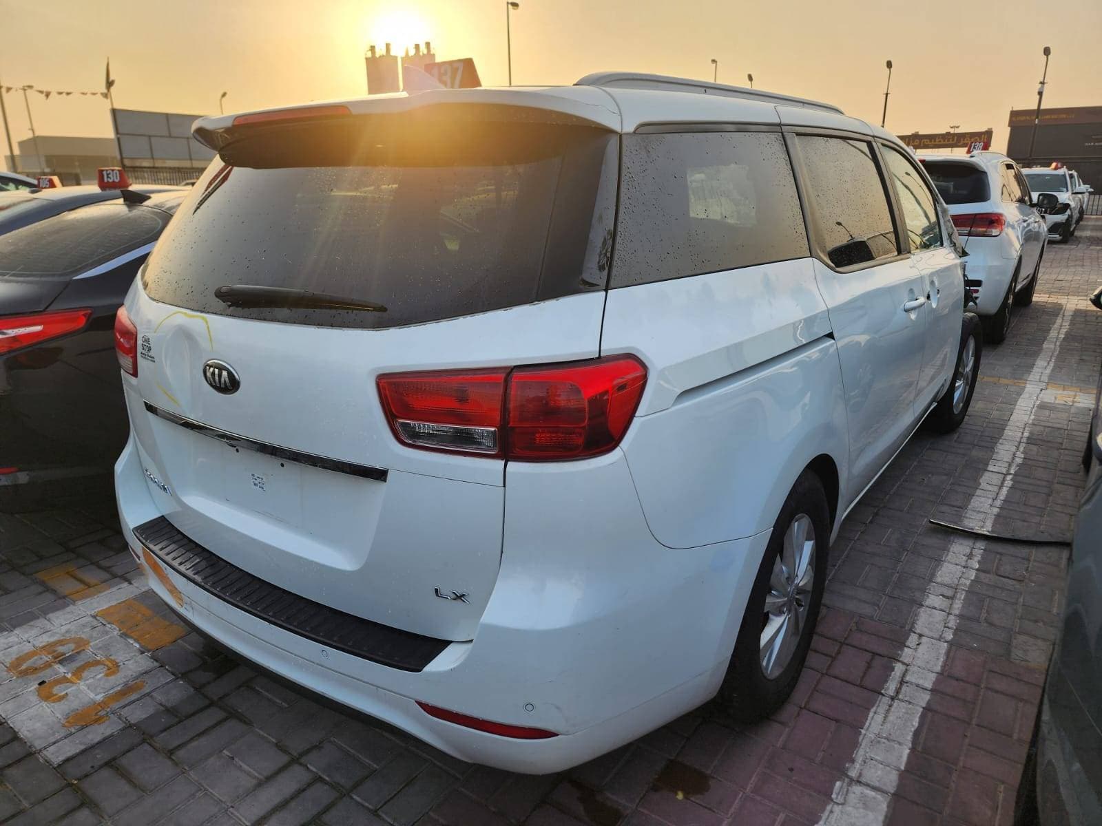KIA SEDONA 2016 vehicle photo