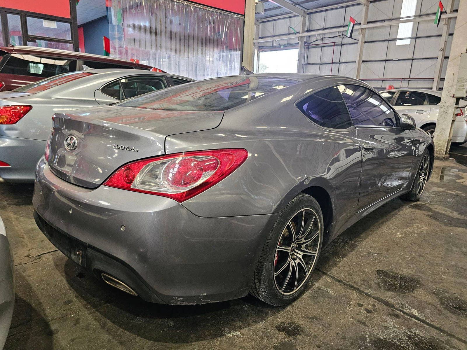 HYUNDAI GENESIS 2010 view 2