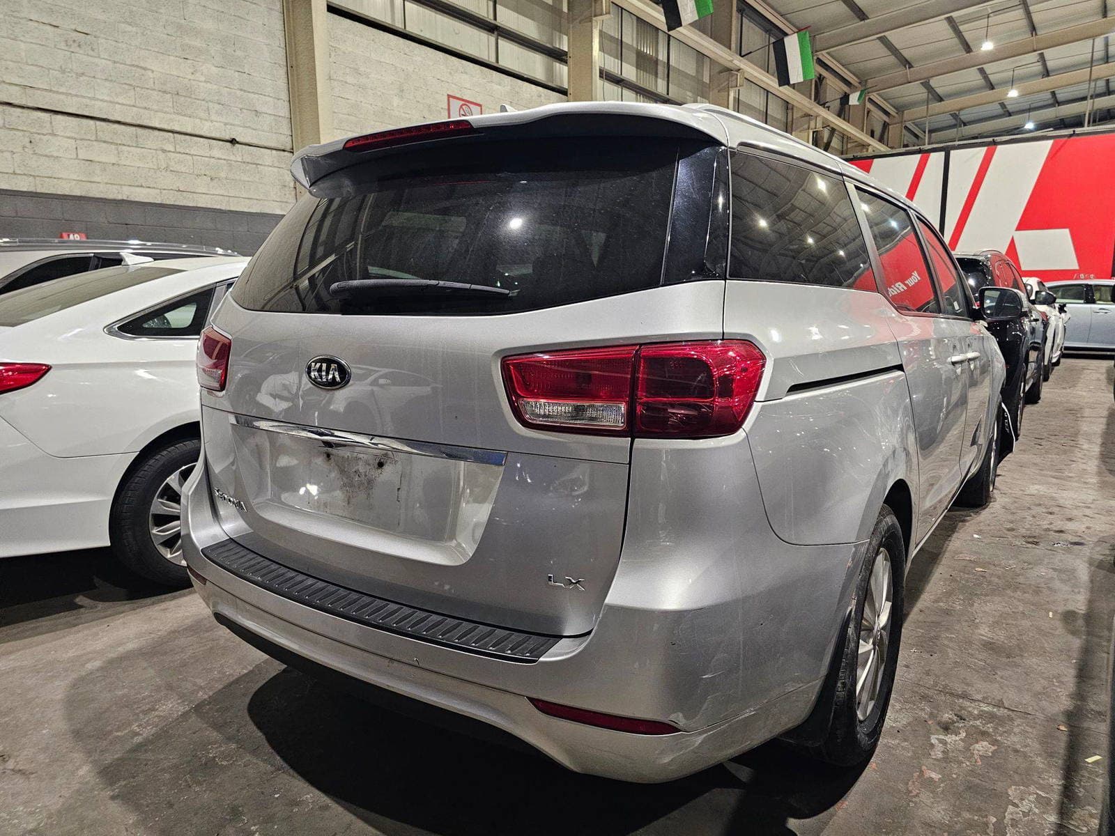 KIA SEDONA 2016 view 2
