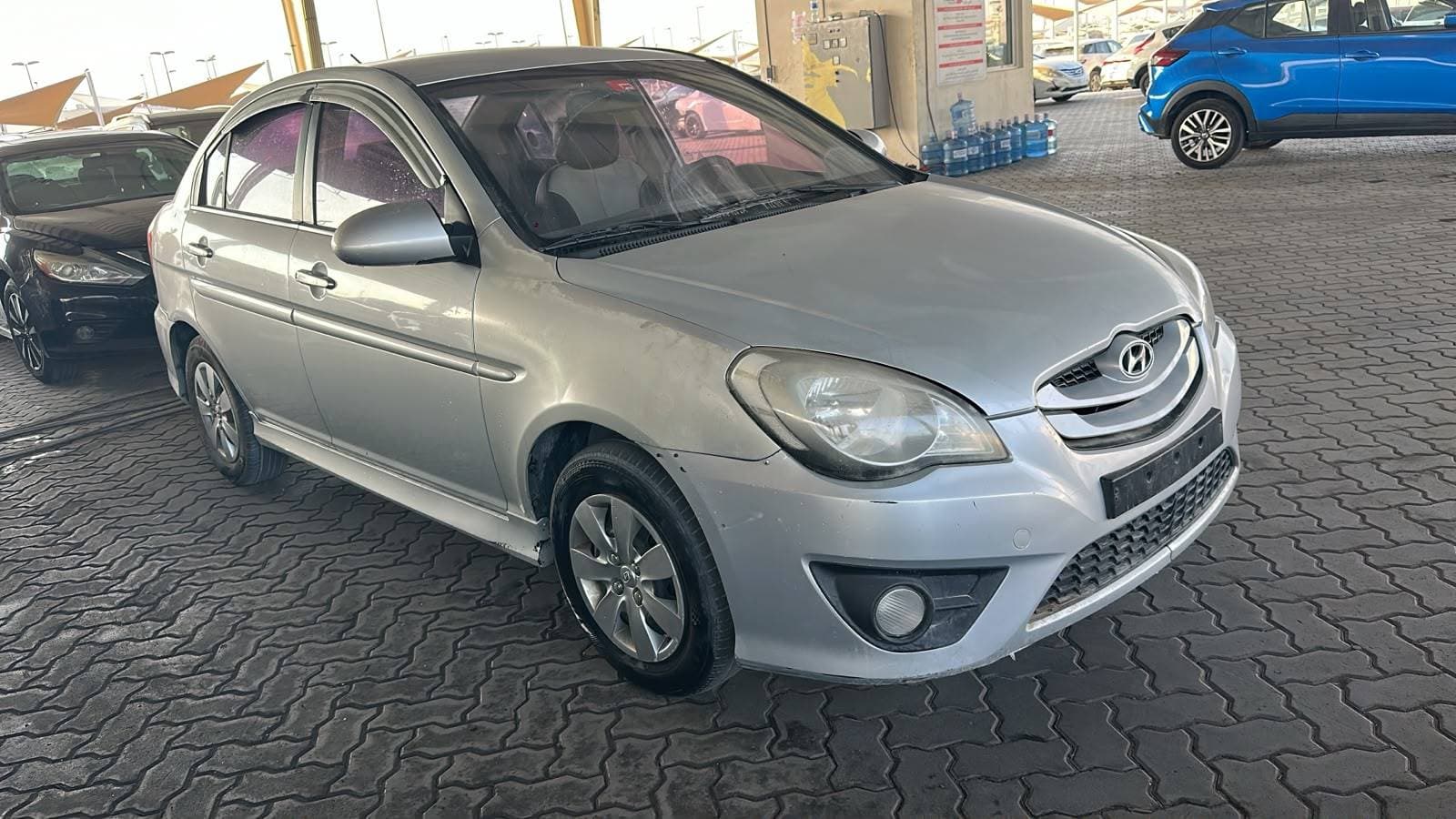 HYUNDAI VERNA 2010 vehicle photo