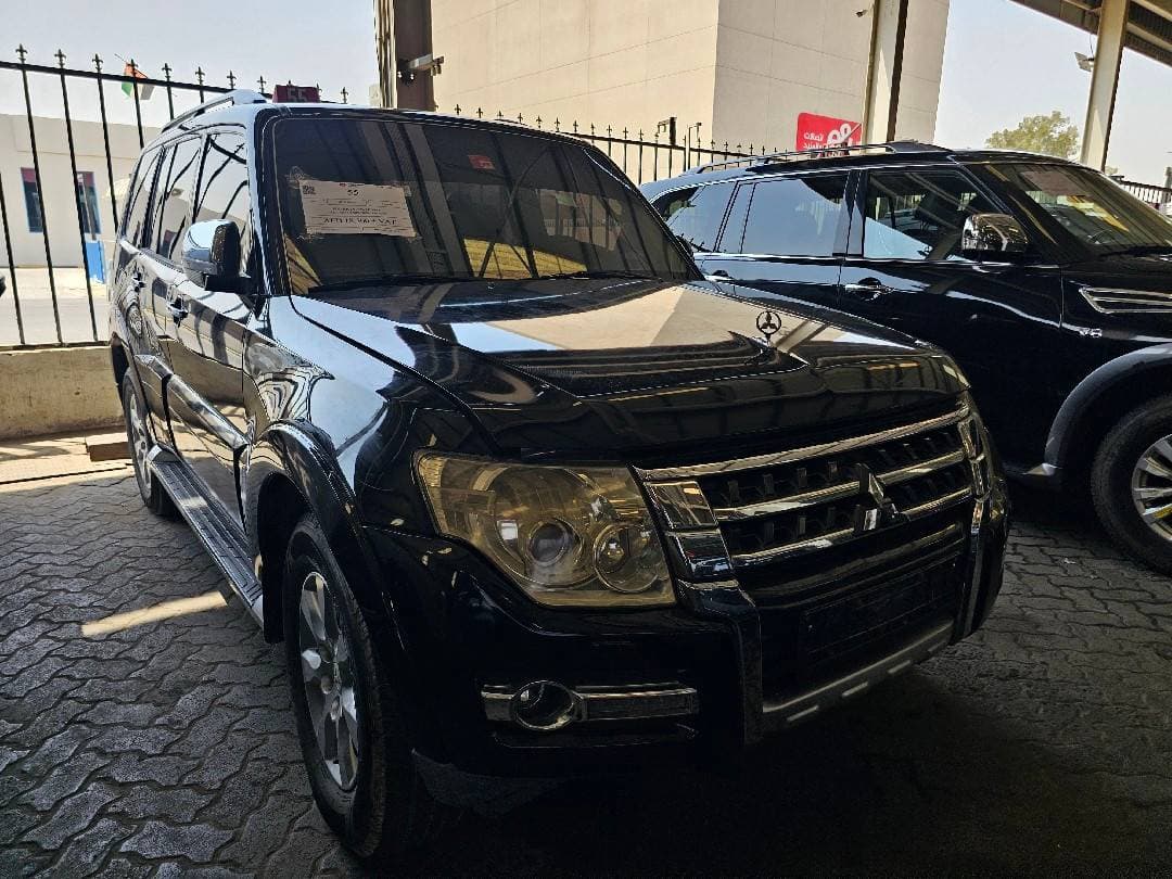 MITSUBISHI PAJERO 2015 vehicle photo