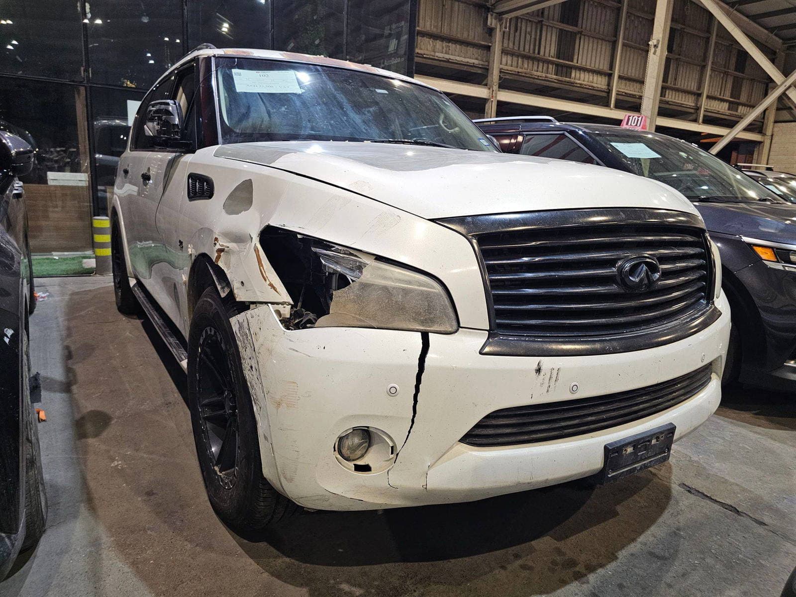 INFINITI QX80 2014 view 2