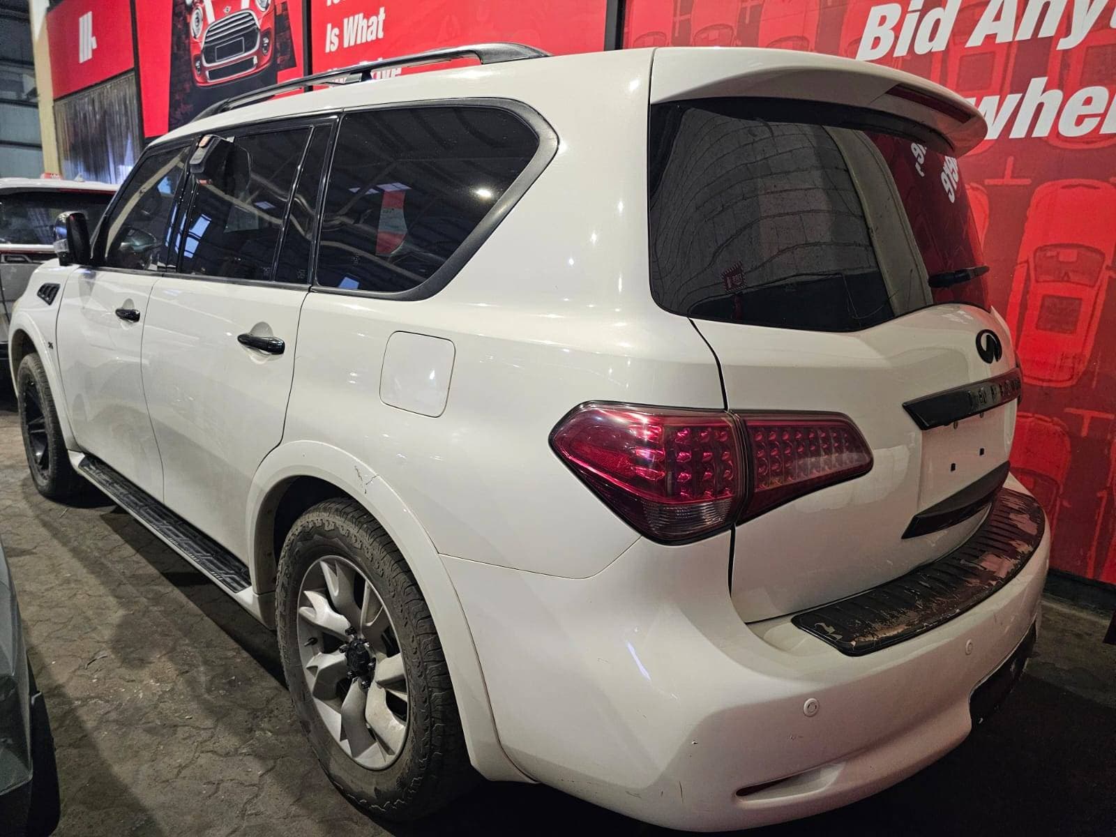 INFINITI QX80 2014 vehicle photo