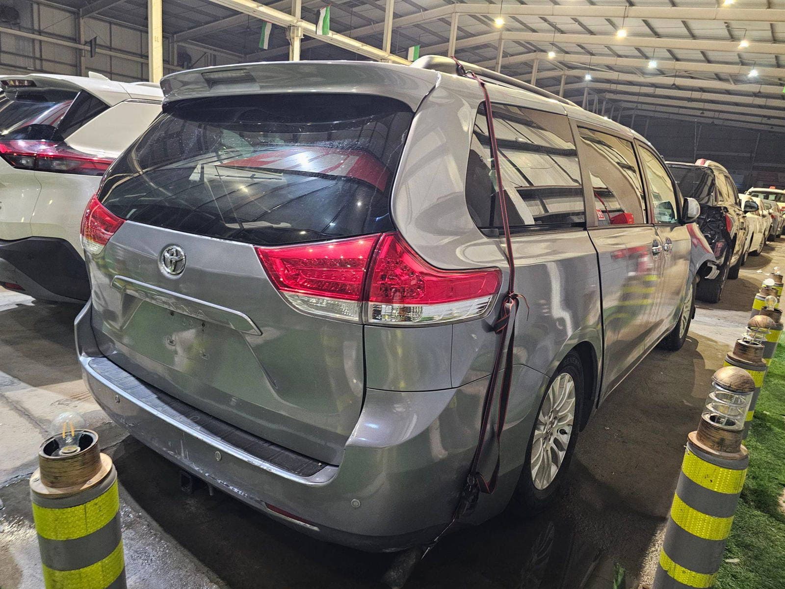 TOYOTA SIENNA 2013 view 2