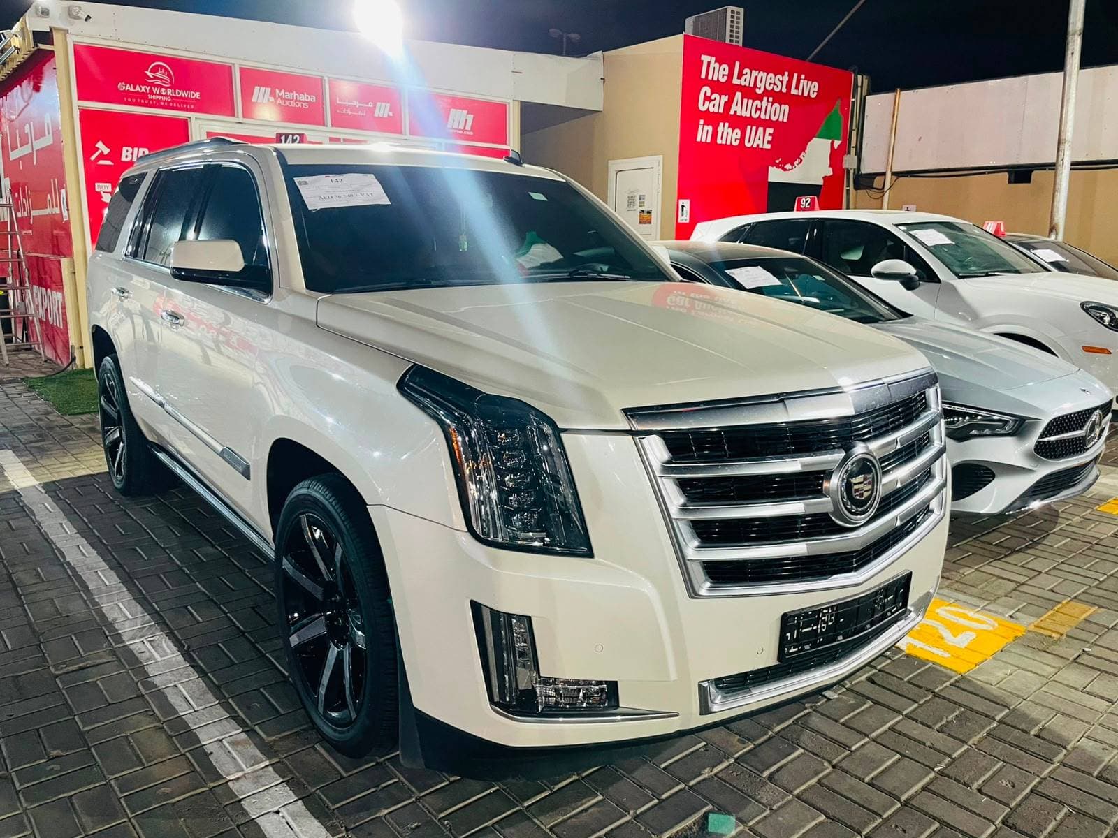 CADILLAC ESCALADE 2015 view 2