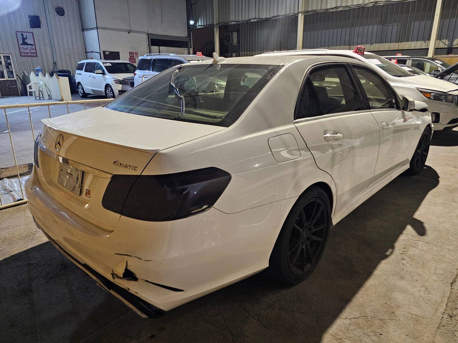 MERCEDES BENZ E 350 2015 view 2