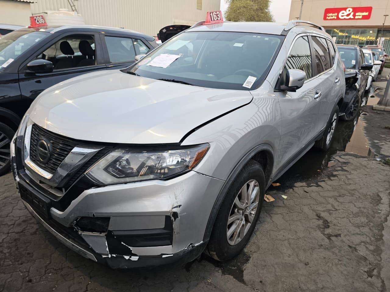 NISSAN ROGUE 2018 view 2