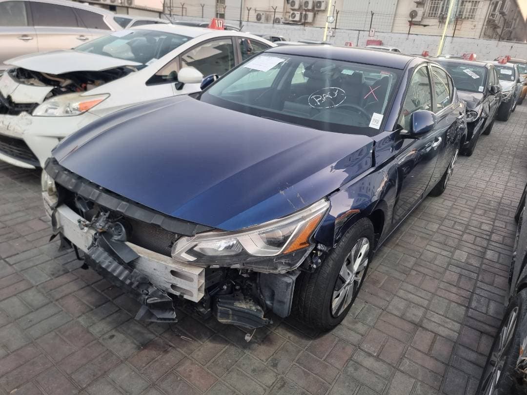 NISSAN ALTIMA 2019 view 2