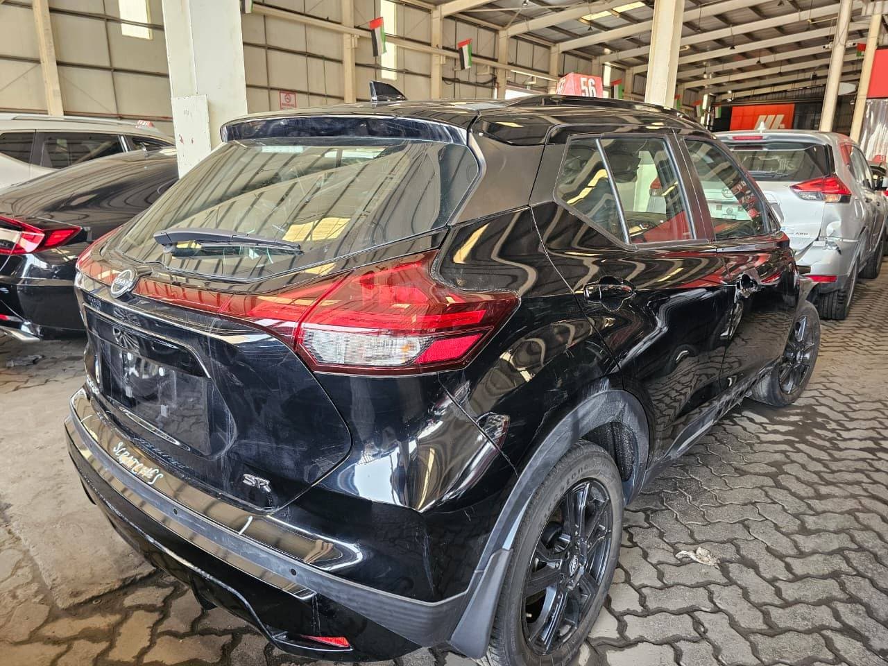 NISSAN KICKS 2023 view 2