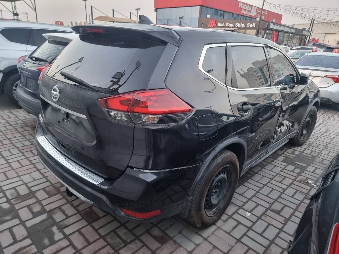 NISSAN ROGUE 2018 view 3