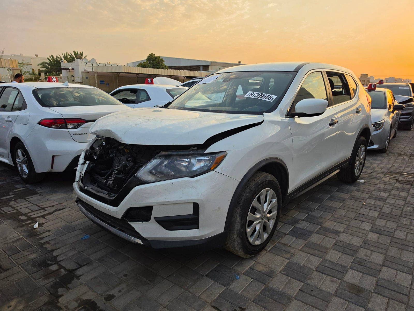 NISSAN ROGUE 2020 view 2
